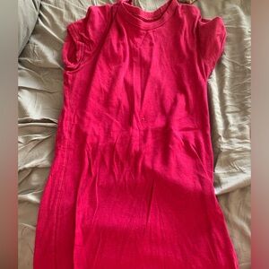 American Eagle pink shirt